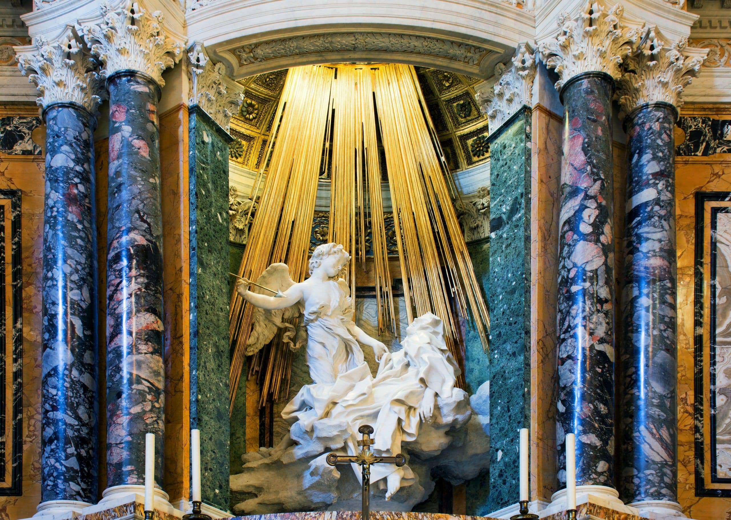 L'Extase de sainte Thérèse du Bernin, l'ange et son dard doré.