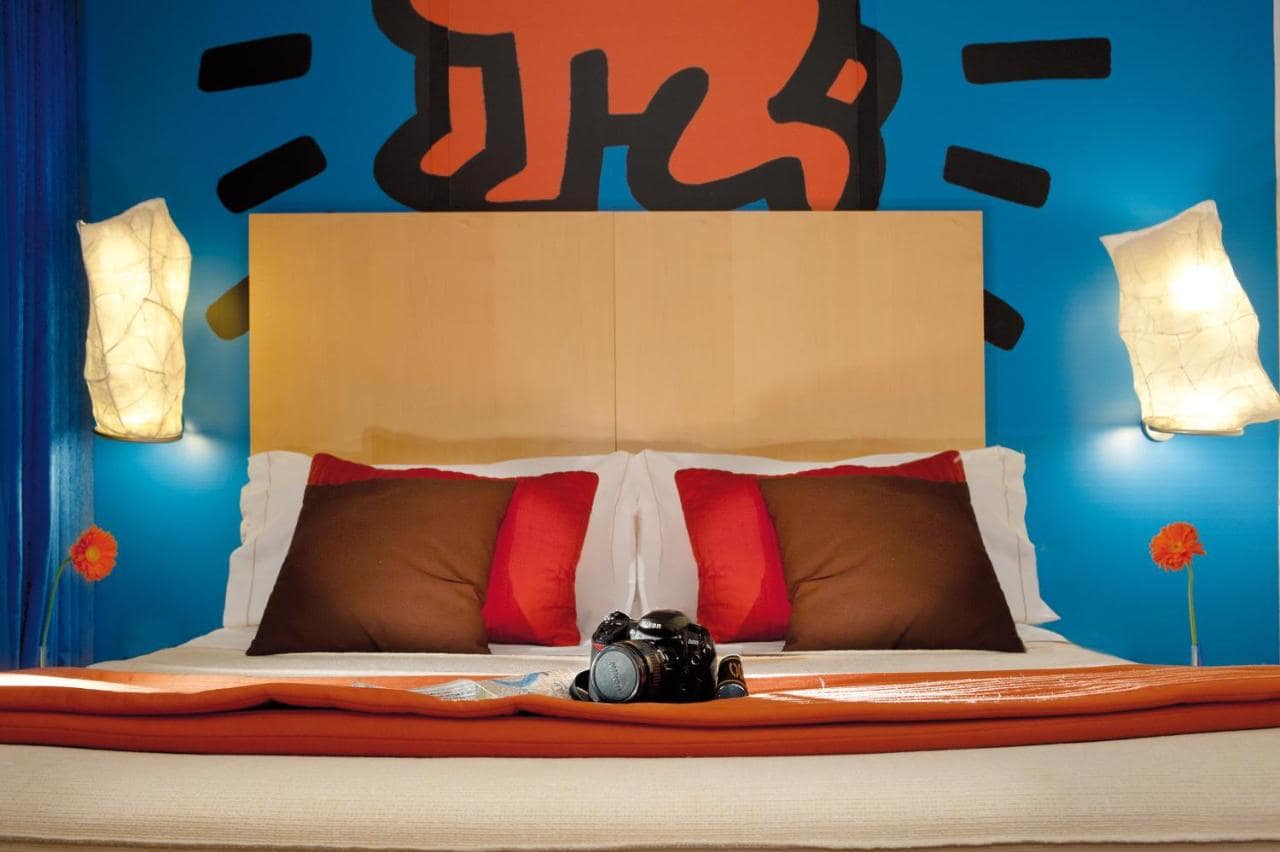 Une chambre, thème pop-art. © Hotel Abitart