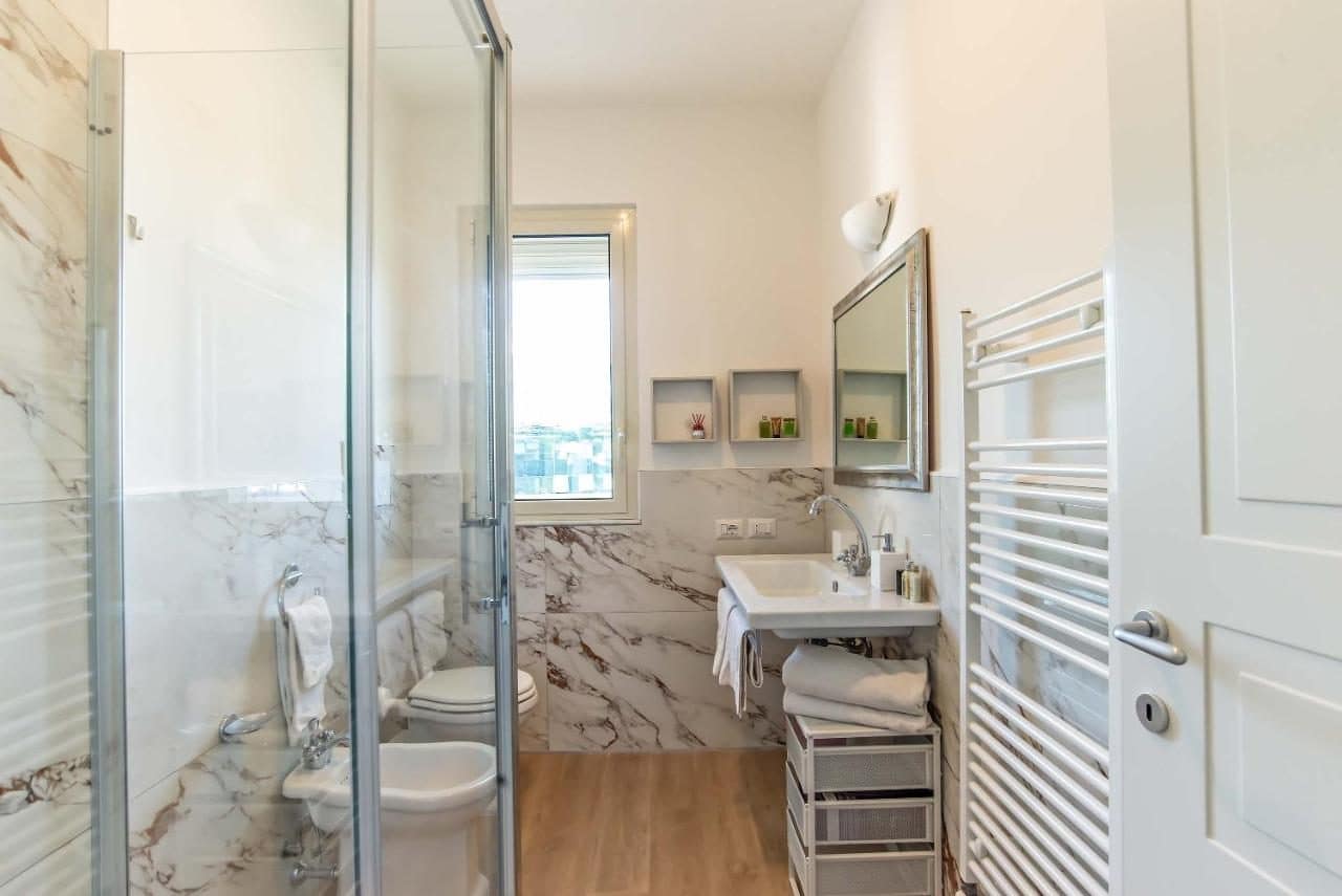 Une salle de bains. © Appartamenti Tre Fontane