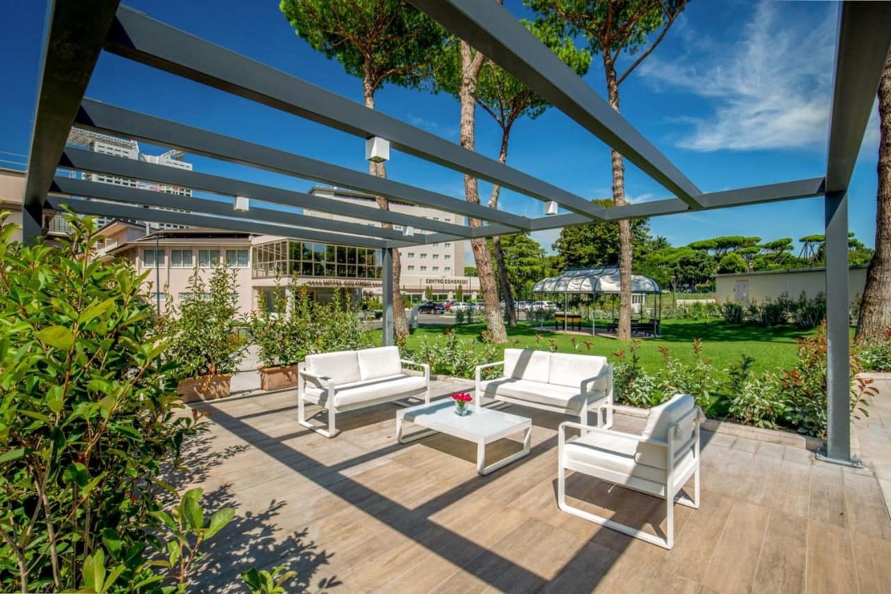 La terrasse et le jardin. © Hotel Cristoforo Colombo