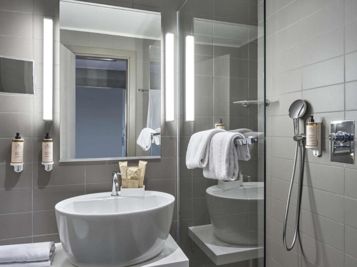Une salle de bains. © Mercure Roma Centro Colosseo