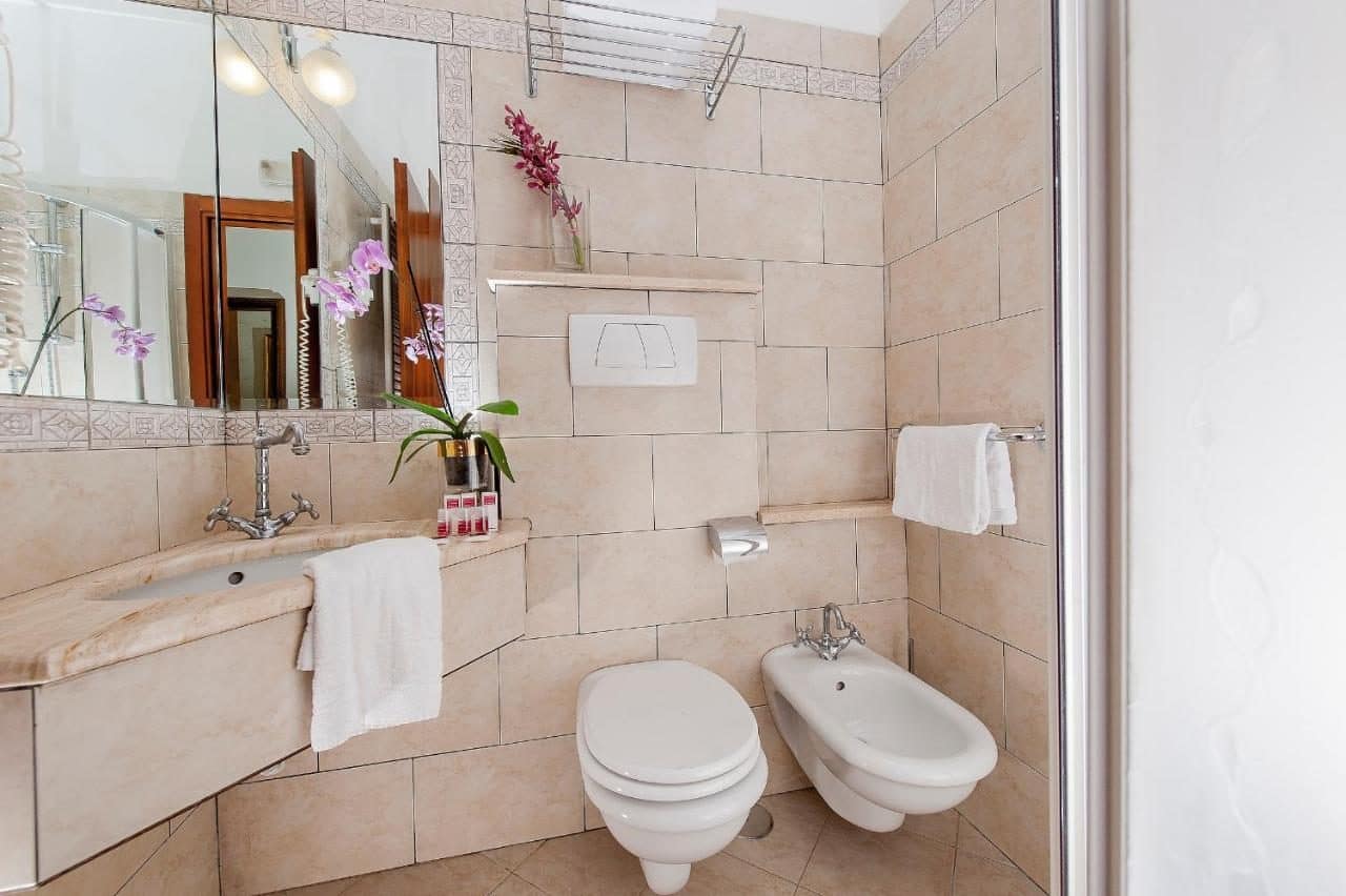 Une salle de bains. © Budget Rooms Des Arts