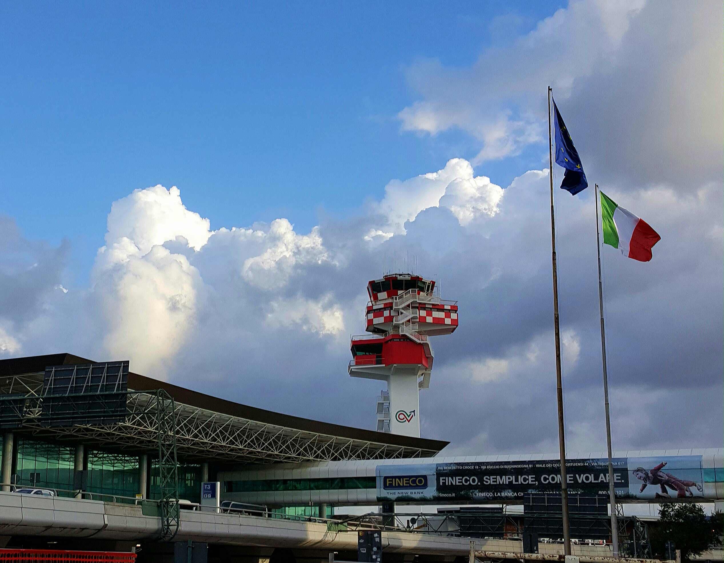 La tour de contrôle de Fiumicino, point de chute de tous les directs parisiens.