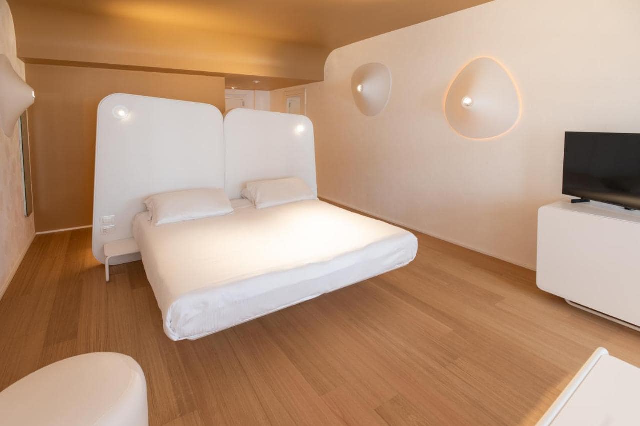 Une chambre standard, lignes épurées. © Hotel Ripa Roma