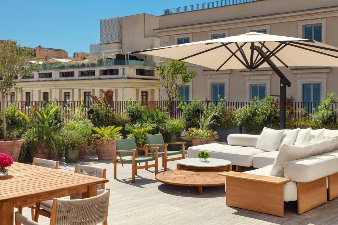 La terrasse sur le toit. © The Rome EDITION