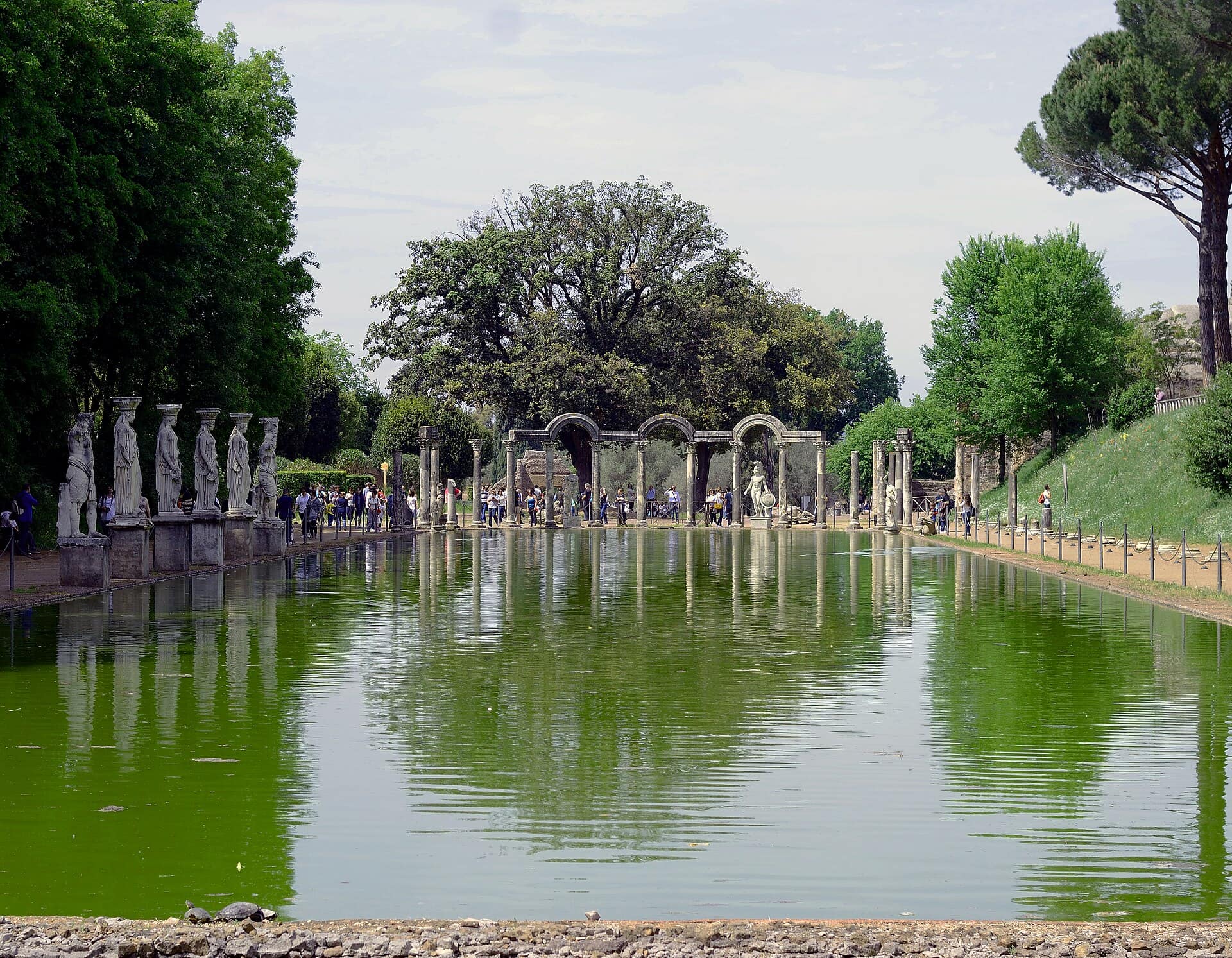 La villa Adriana à Tivoli depuis Rome