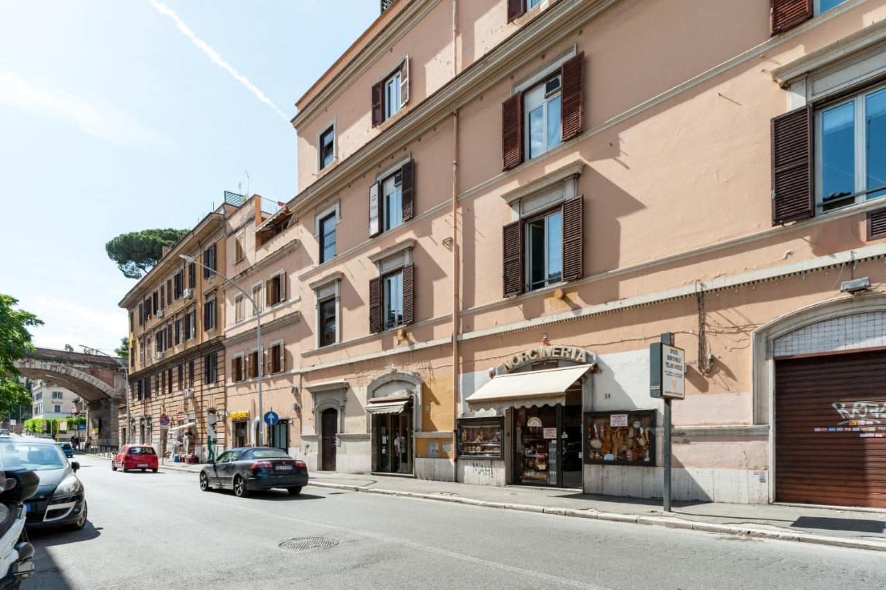 La rue, dans le quartier Aurelio. © Vatican Stemar Apartment